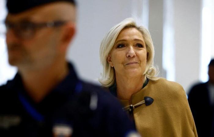 Marine Le Pen, capo avvocato