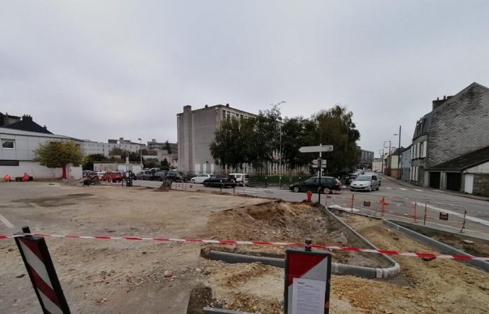 Questo parcheggio vicino all'ospedale di Cherbourg è attualmente in fase di ristrutturazione