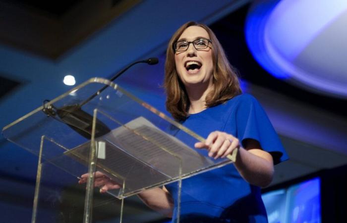 Chi è Sarah McBride, la prima funzionaria apertamente transgender eletta al Congresso degli Stati Uniti?