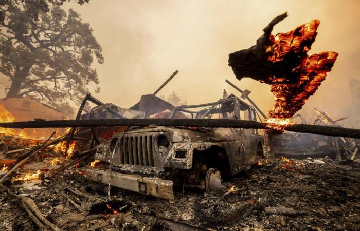 Los Angeles | Un incendio si propaga rapidamente