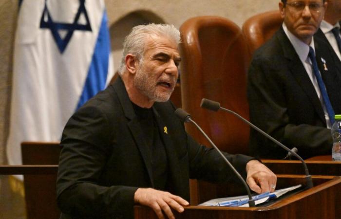 In Israele l'opposizione si è unita per denunciare il licenziamento del ministro della Difesa Yoav Gallant