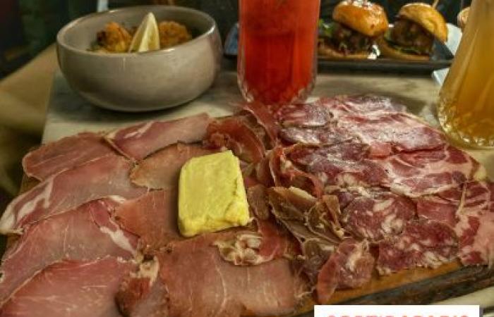 Alma: il delizioso ristorante corso e tapas bar vicino a Montorgueil