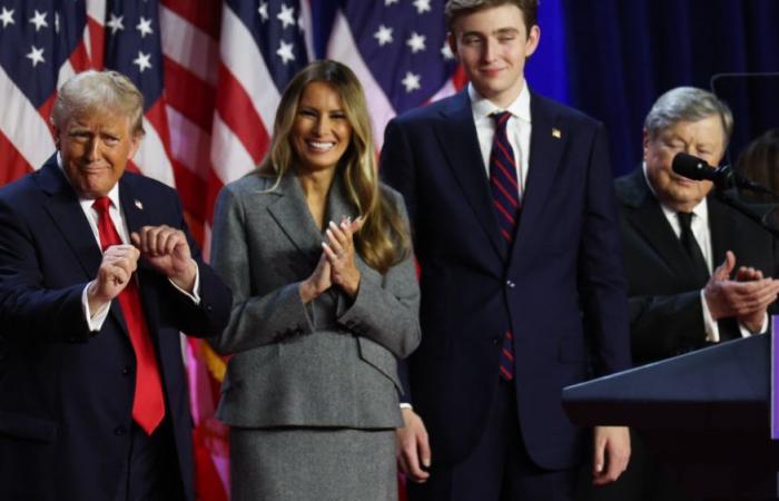 Melania Trump indossa un abito strutturato per la celebrazione della vittoria presidenziale del 2024