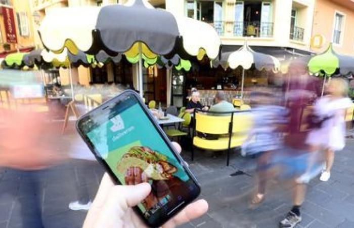 Deliveroo svela la Top100 dei piatti più ordinati con consegna in Francia.