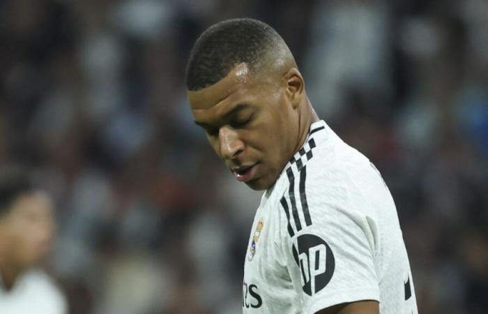 Kylian Mbappé sarebbe stanco di giocare come numero 9!