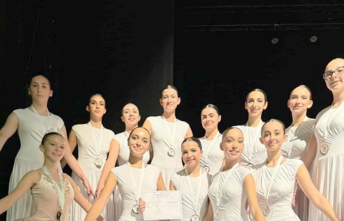 Saint-Juéry. Medaglie d'oro per lo Studio Ballet di Emilie Alberge