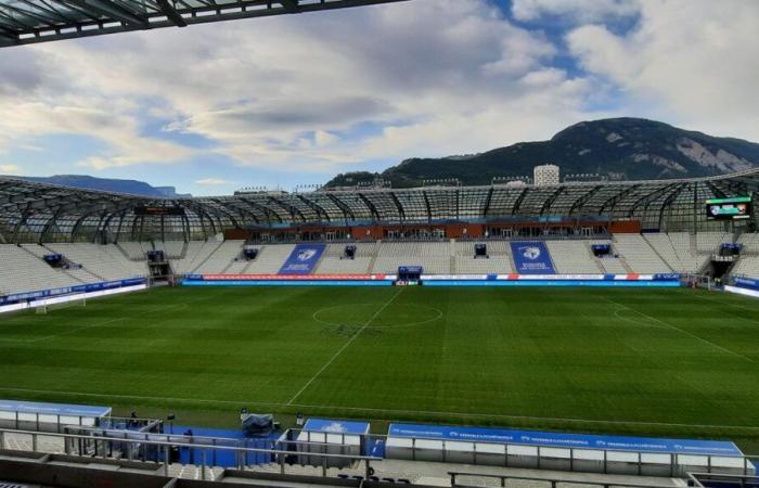 Coppa di Francia di calcio: il club del Grenoble FC2A chiama a riempire lo Stade des Alpes contro il Martigues