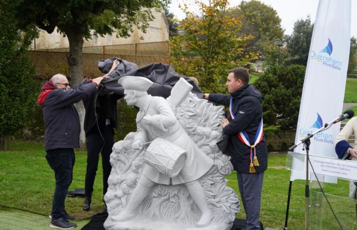 A Ouistreham, finalmente una statua per il leggendario eroe Michel Cabieu