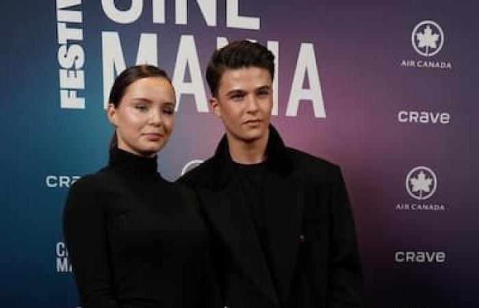 [PHOTOS] Julie Le Breton, Caroline Dhavernas, Mylène MacKay e molte altre alla première del film “Bergers” per il lancio di Cinemania