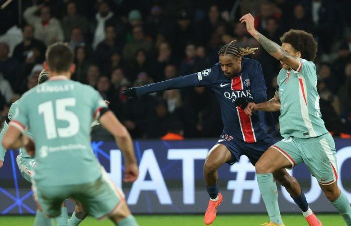 Champions League: il PSG sorpreso da un contropiede finale dell'Atlético Madrid e perde 2-1, il Barça vince tranquillamente