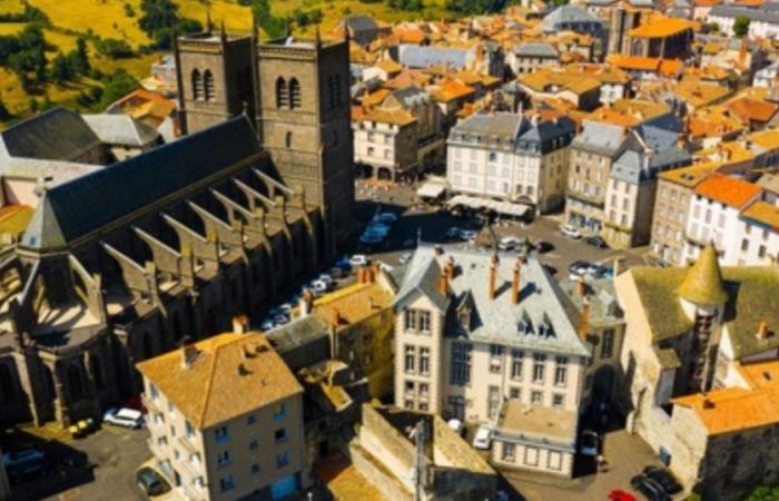 Cantal: i prosciutti rimarranno nella cattedrale di Saint-Flour