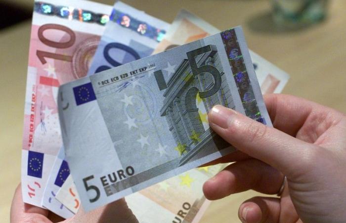 La caduta dell’euro continua mentre la vittoria di Trump e l'”onda rossa” rafforzano il dollaro Da Investing.com