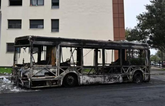 il sindaco attacca la decisione della metropoli di non servire più alcune fermate degli autobus