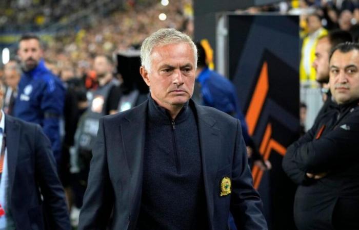 L'allenatore del Galatasaray sta “ridendo” dell'esplosione di Jose Mourinho nel calcio turco