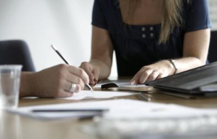 secondo un'organizzazione femminista, le donne lavorano “volontariamente” dalle 16:48 dell'8 novembre