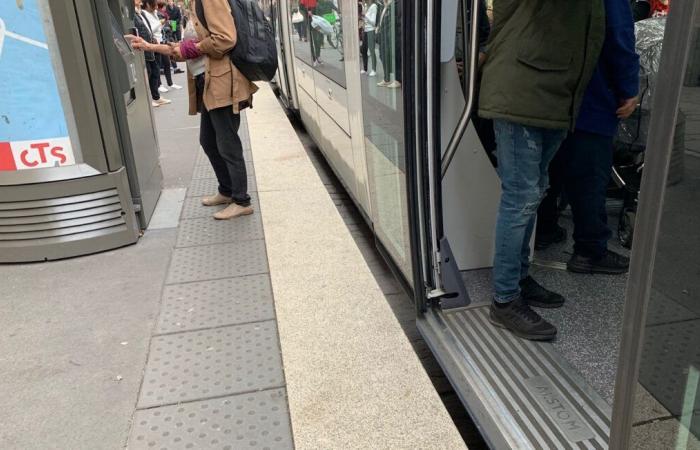 Studente schiacciato dal tram, la polizia chiede testimoni