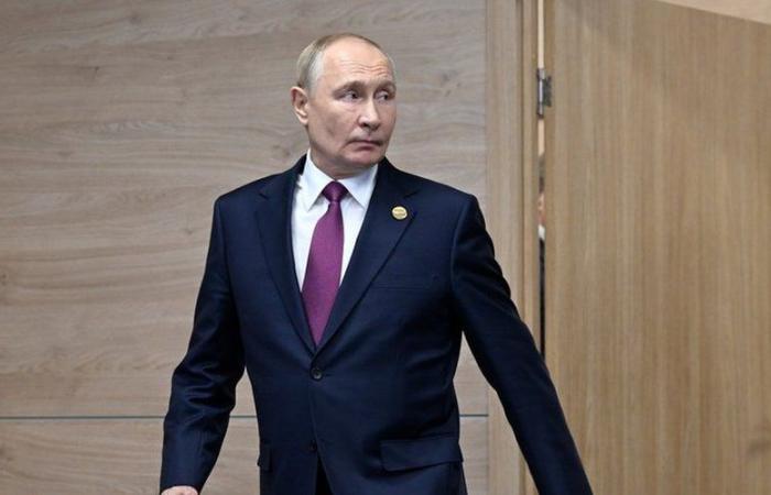 “Se qualcuno vuole riconnettersi, la cosa non mi disturba”: Vladimir Putin si congratula con Donald Trump e si dice “pronto” a riprendere il dialogo