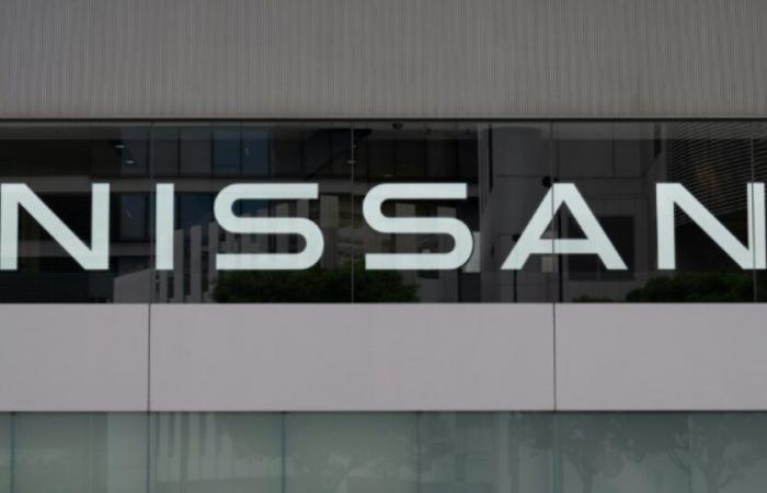 Nissan taglia 9.000 posti di lavoro e riduce la capacità produttiva, affrontando un rallentamento delle vendite: notizie