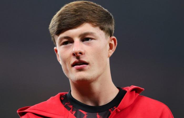 Il Man Utd promuove il 17enne prodigio in squadra all’ultimo minuto in vista dello scontro di Europa League contro il PAOK