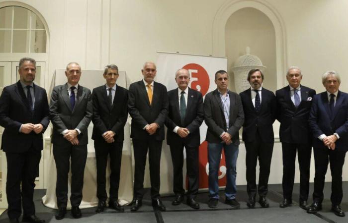 Il Collegio degli Economisti assegna la medaglia d'oro a José Manuel Domínguez