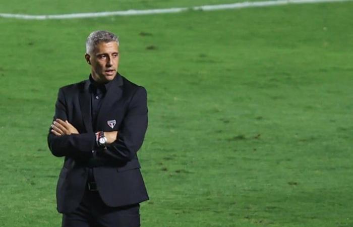 L’Al Ain lascia l’allenatore argentino Hernan Crespo