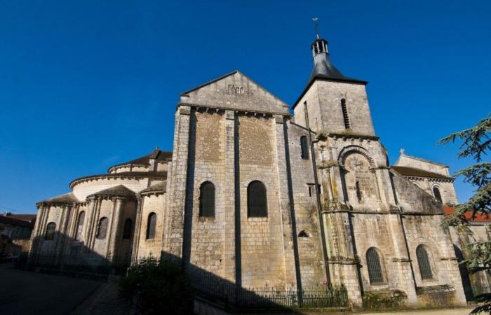 un uomo preso in custodia dopo l’incendio in una chiesa dichiarata patrimonio dell’umanità dall’UNESCO