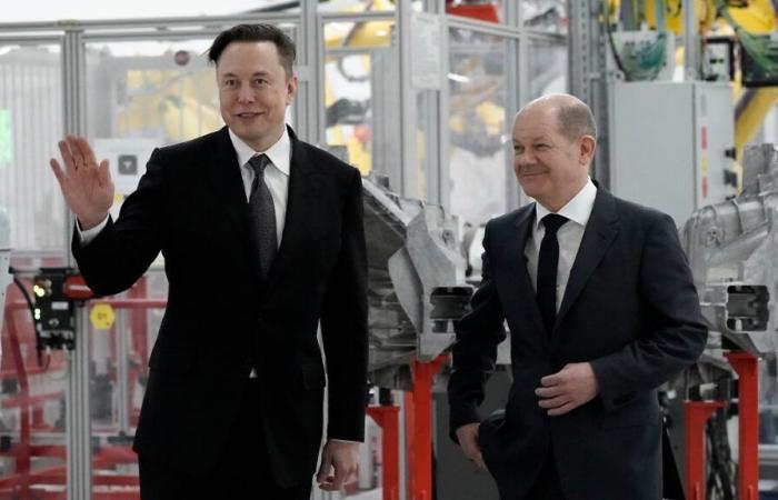 In un post in tedesco: Musk insulta Scholz definendolo un “folle”