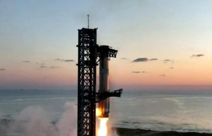 Astronave: SpaceX annuncia la data del prossimo test di recupero del suo megarazzo