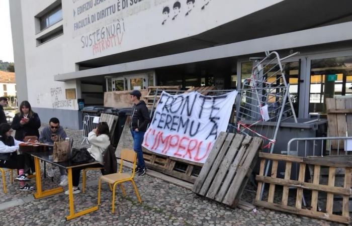 tutti i campus dell'Università della Corsica bloccati dai sindacati studenteschi nazionalisti