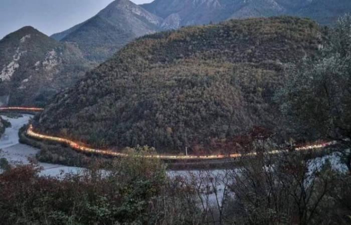 Dopo l'impressionante foto degli ingorghi nell'hinterland di Nizza, il Dipartimento prende una decisione