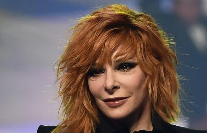 Mylène Farmer sorprende i suoi fan e si invita alla proiezione del suo film al Grand Rex