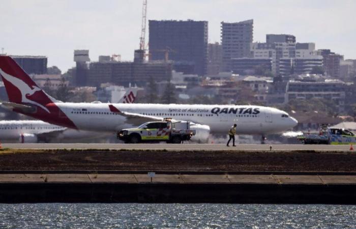 “A big boom”: grande spavento per i passeggeri di un aereo costretto ad atterrare