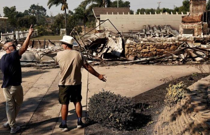 [EN IMAGES] Decine di case distrutte da un enorme incendio vicino a Los Angeles