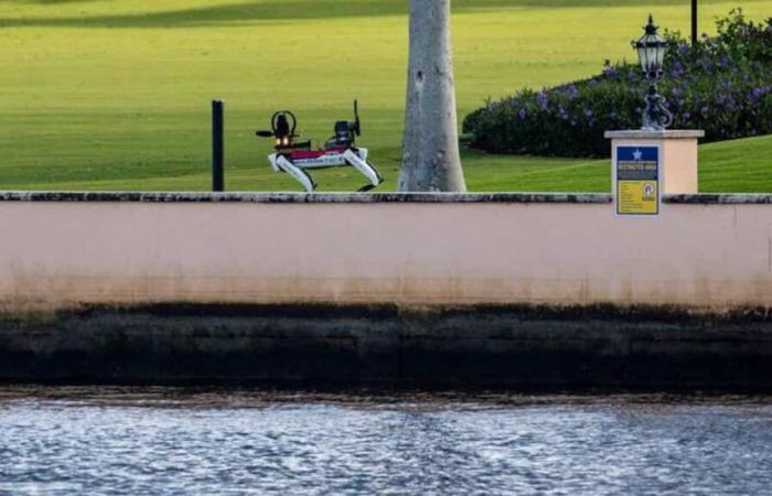 Un cane robot veglia sulla residenza di Mar-a-Lago di Donald Trump