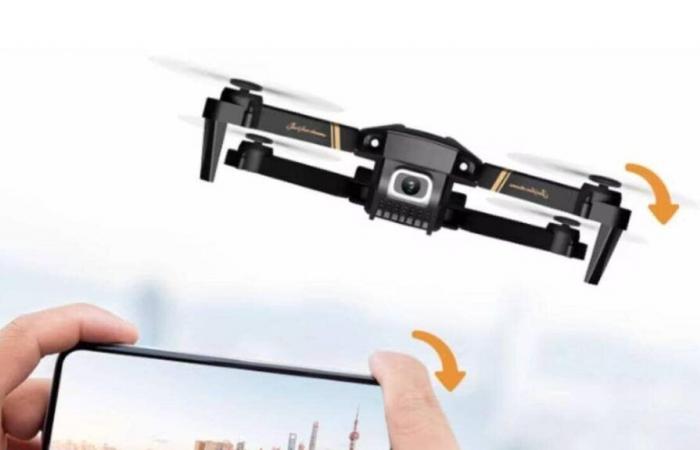 Fine stock di questo drone 4K a meno di 45 euro che trasmette immagini e video in tempo reale