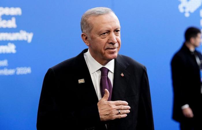 Erdoğan: L’inflazione diminuirà insieme ai tassi di interesse, questo è quello che ho imparato come economista