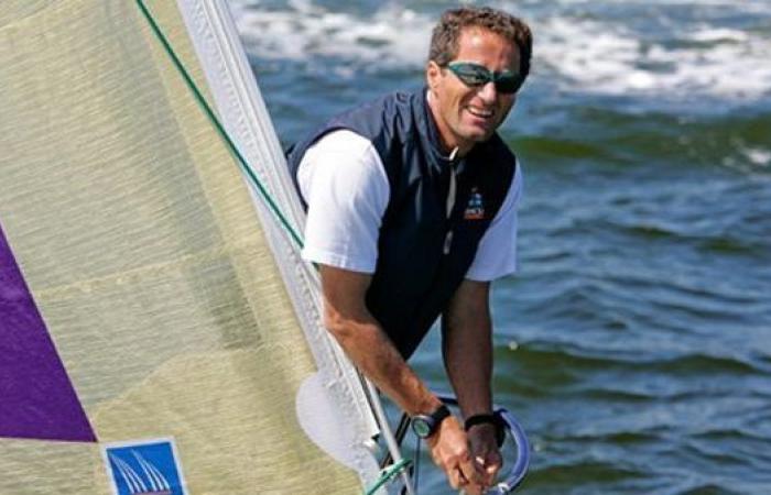 Vendée Globe: Michel Desjoyeaux, Yves Parlier, Xavier Beauvois e il gruppo di baracche marine Force 5