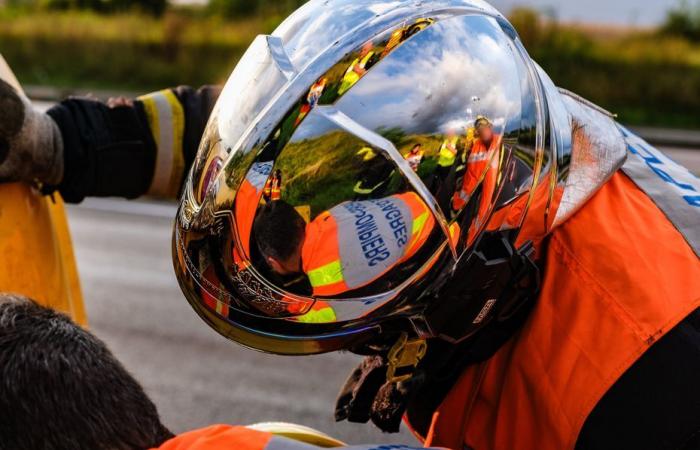 Due persone in assoluta emergenza dopo un incidente stradale, cautela per partenze week-end lunghi