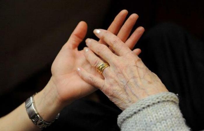 In questo villaggio si sta sperimentando la convivenza tra minatori in difficoltà e pensionati