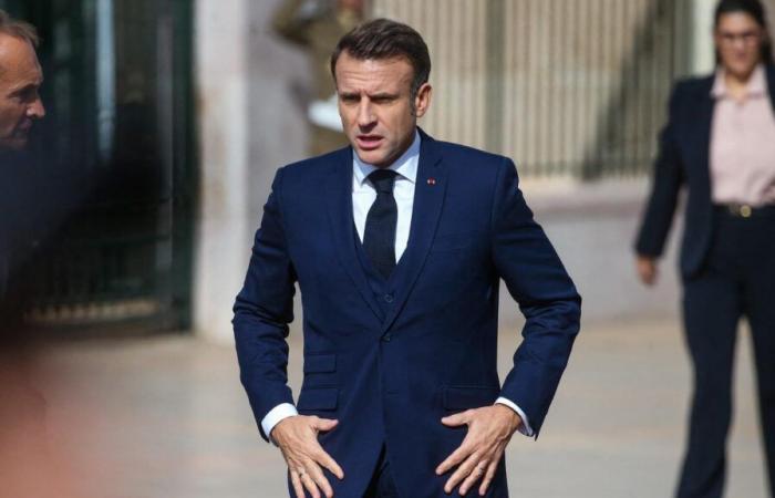 La popolarità di Emmanuel Macron scende al livello più basso dalla sua elezione nel 2017