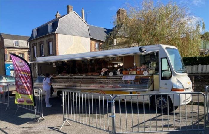 Durante i lavori, questa panetteria dell'Orne accoglie i suoi clienti nel parcheggio