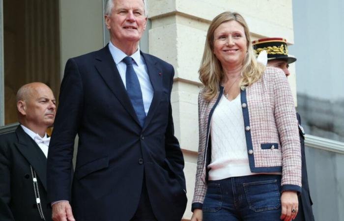 Michel Barnier sostiene il presidente dell'Assemblea