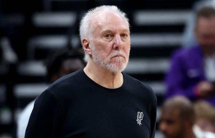 Gregg Popovich salta la quarta partita consecutiva per un malore non rivelato mentre i San Antonio Spurs battono i Portland Trail Blazers