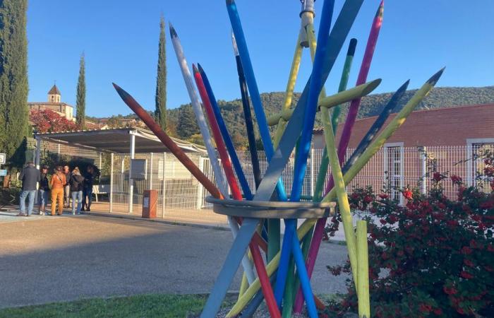 arma da fuoco, aggressione con coltello davanti alla scuola… cosa sappiamo della violenta discussione tra i genitori di uno studente a Gard