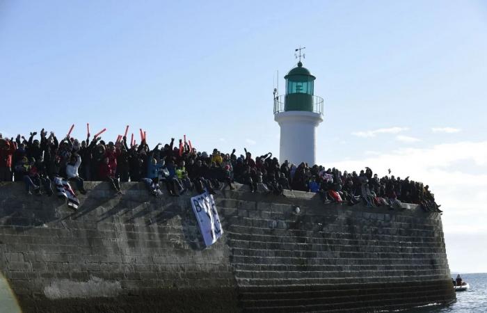 Vendée Globe: la mitica uscita dal canale del porto Olonna