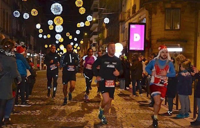 Tout Agen court à Noël festeggia il suo 10° anniversario, dove per commemorare l'11 novembre, negozio di artigianato alla Galerie 110… Lot-et-Garonne in breve