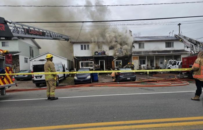 Quattordici persone in strada dopo un incendio a Brownsburg-Chatham