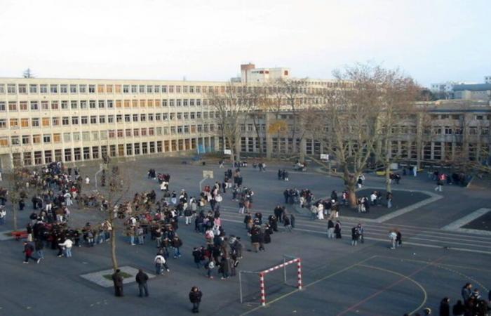 Un'insegnante schiaffeggiata da una studentessa del liceo di Montreuil, dopo un disaccordo sul suo abbigliamento “religioso” – Libération