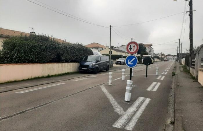 in questa città di mare, le chicane di sicurezza non appena vengono installate, non appena vengono rimosse