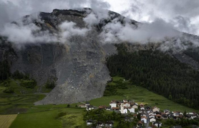 Sotto la minaccia di una nuova frana, Brienz (GR) deve prepararsi all’evacuazione – rts.ch